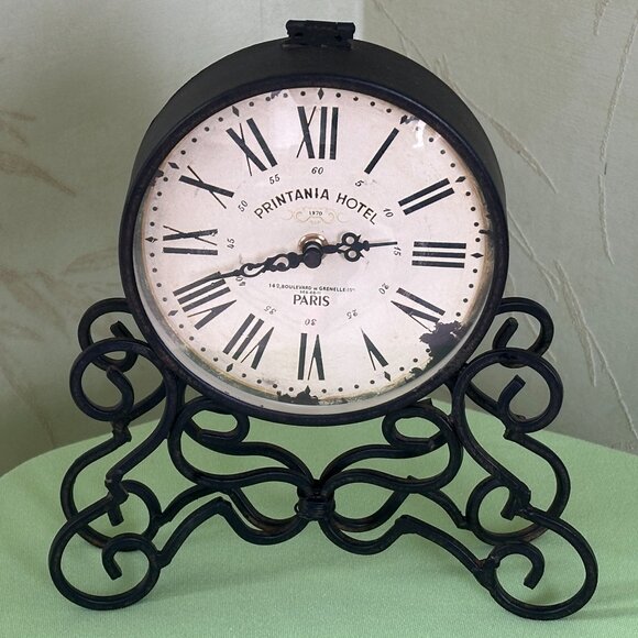 DECORATIVE MANTEL/TABLE CLOCK W/ANTIQUED DETAILING:PRE-OWNED - Picture 1 of 15